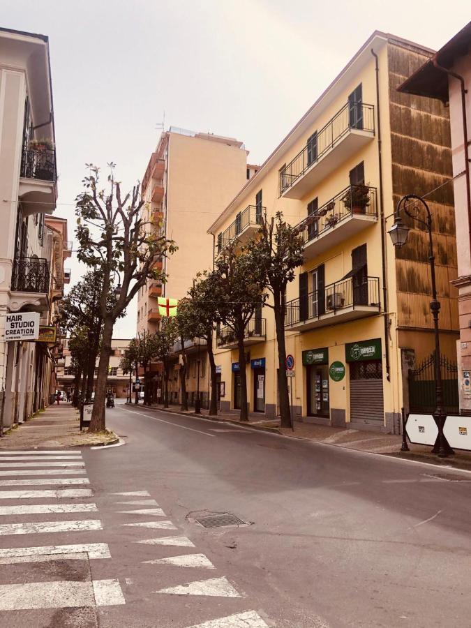 La Via Del Mare Apartment อัลเบงกา ภายนอก รูปภาพ